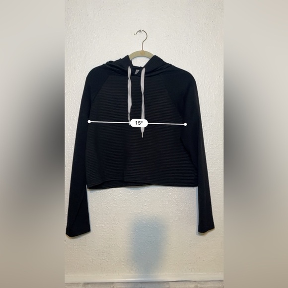 Daisy Fuentes fit like ribbed, hooded sweater size large - Picture 3 of 8